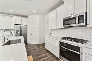 5718 Harveston Wy, Sacramento, CA 95835 - Photo 13