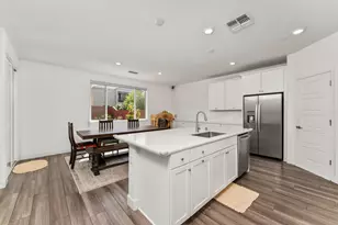 5718 Harveston Wy, Sacramento, CA 95835 - Photo 17