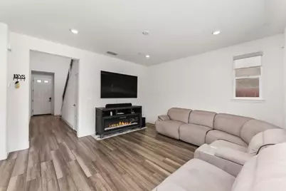 5718 Harveston Way, Sacramento, CA 95835 - Photo 9