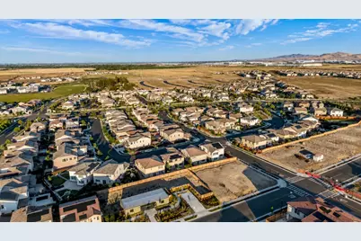 1837 S La Barbera Avenue, Mountain House, CA 95391 - Photo 51