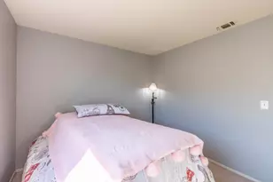 11 Monterosa Ct, Sacramento, CA 95823 - Photo 49