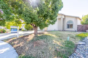 11 Monterosa Ct, Sacramento, CA 95823 - Photo 3