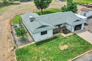 22025 Ferretti Rd, Groveland, CA 95321 - Photo 3