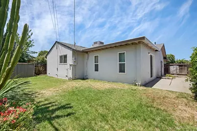 4440 28th Avenue, Sacramento, CA 95820 - Photo 33