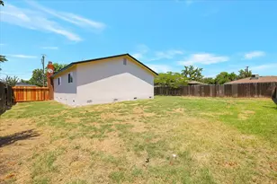 1908 Georgina Dr, Olivehurst, CA 95961 - Photo 27