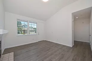 6810 Hampton Cove Way, Sacramento, CA 95823 - Photo 9