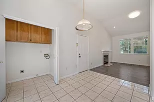 6810 Hampton Cove Way, Sacramento, CA 95823 - Photo 13