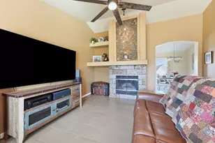 8298 Sunny Creek Way, Sacramento, CA 95823 - Photo 9