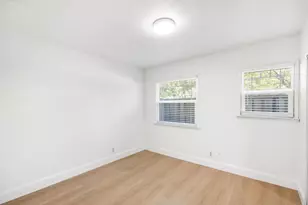 3260 V St, Sacramento, CA 95817 - Photo 9