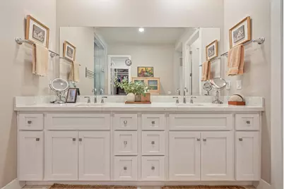 3231 McKinley Village Way, Sacramento, CA 95816 - Photo 37