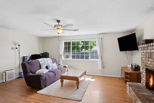 534 Lola Ln, Patterson, CA 95363 - Photo 3