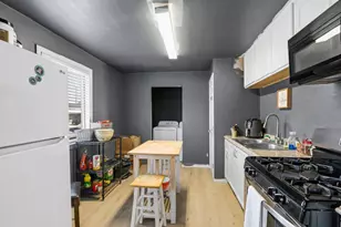 221 W 20th St, Merced, CA 95340 - Photo 17