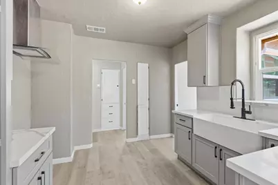 219 Sunset Boulevard, Modesto, CA 95351 - Photo 7