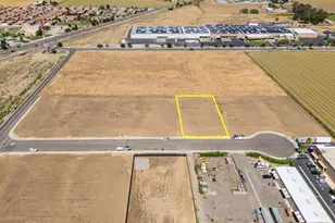 239 Commerce Wy, Los Banos, CA 93635 - Photo 1