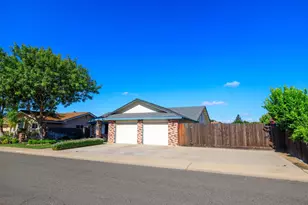 1647 Running, Ceres, CA 95307 - Photo 3