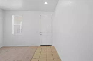 4263 Autumn Sky Dr, Sacramento, CA 95823 - Photo 7