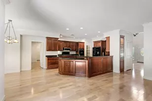 5 Latham Ln, Sacramento, CA 95864 - Photo 13