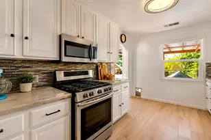 986 Edwards Dr, Turlock, CA 95380 - Photo 17