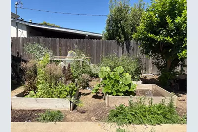 2561 24th Avenue, Sacramento, CA 95820 - Photo 11