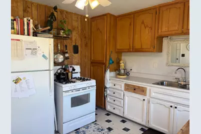 2561 24th Avenue, Sacramento, CA 95820 - Photo 5