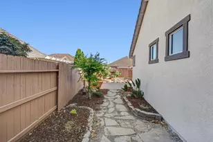 7552 Abbey Cir, Elk Grove, CA 95757 - Photo 61