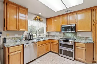2866 Valcourt Way, Tracy, CA 95377 - Photo 11