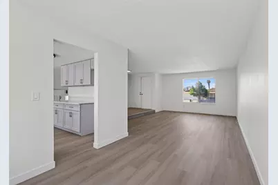 7725 McMullen Way, Sacramento, CA 95828 - Photo 7