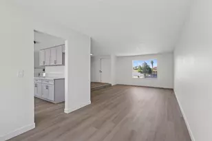 7725 McMullen Way, Sacramento, CA 95828 - Photo 7