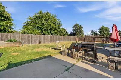 1109 Tudor Street, Galt, CA 95632 - Photo 9
