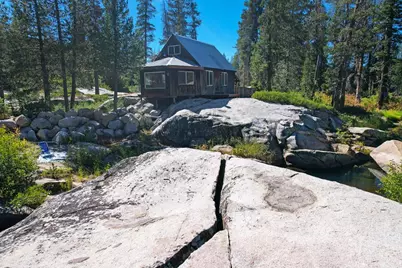100 S Yuba Drive, Soda Springs, CA 95724 - Photo 11