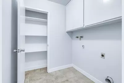 7640 Tattershall Way, Sacramento, CA 95823 - Photo 17