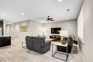 8609 Arcos Way, Elk Grove, CA 95757 - Photo 9