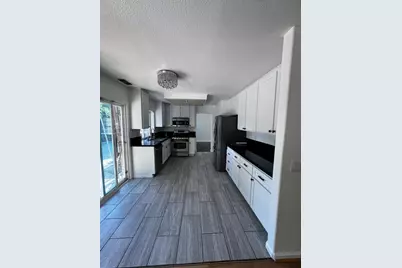 8284 Oakbark Court, Elk Grove, CA 95758 - Photo 9