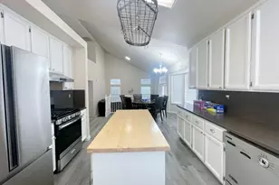 8668 Gossamer Way, Elk Grove, CA 95624 - Photo 9