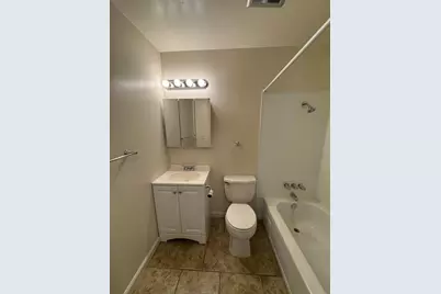 1331 Pinetree Drive #3, Stockton, CA 95203 - Photo 7