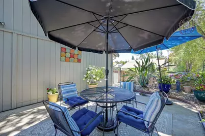 8025 Doral Court, Citrus Heights, CA 95610 - Photo 17