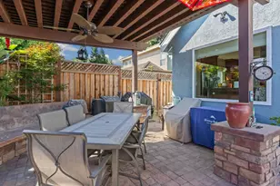 9075 Doncaster Ct, Elk Grove, CA 95624 - Photo 37