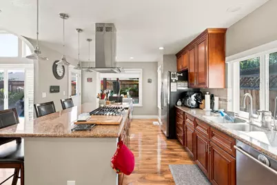 9075 Doncaster Court, Elk Grove, CA 95624 - Photo 17