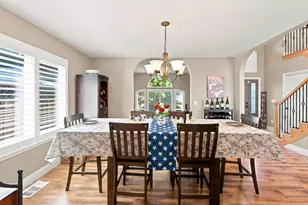 9075 Doncaster Ct, Elk Grove, CA 95624 - Photo 9