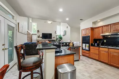 8662 Bluefield Way, Sacramento, CA 95823 - Photo 21