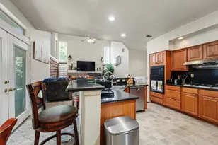 8662 Bluefield Way, Sacramento, CA 95823 - Photo 21