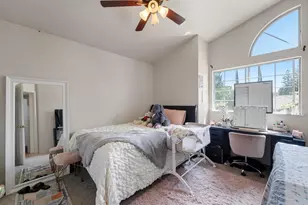 8662 Bluefield Way, Sacramento, CA 95823 - Photo 31