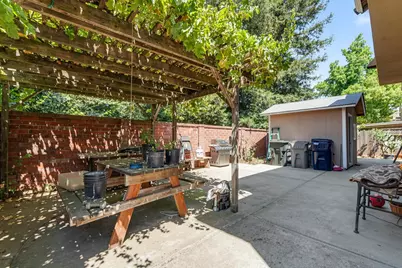 8662 Bluefield Way, Sacramento, CA 95823 - Photo 35