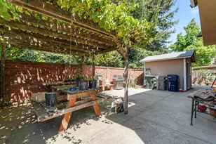 8662 Bluefield Way, Sacramento, CA 95823 - Photo 35