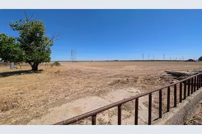 13933 E Kettleman Lane, Lodi, CA 95240 - Photo 17
