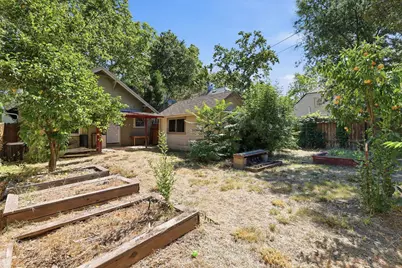 1828 Larkin Way, Sacramento, CA 95818 - Photo 23