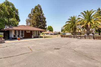1415 Oklahoma Avenue, Escalon, CA 95320 - Photo 37