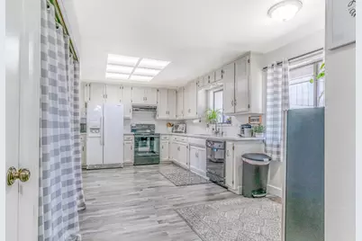 428 N Western Avenue, Waterford, CA 95386 - Photo 13