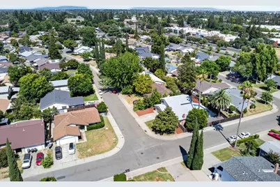 2724 Hyannis Way, Sacramento, CA 95827 - Photo 33