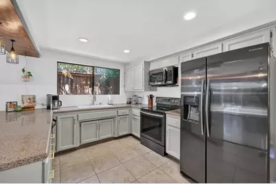 7336 Millicent Court, Fair Oaks, CA 95628 - Photo 13